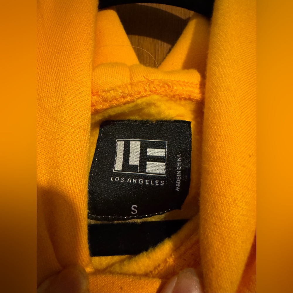 Cropped Hoodie With Flare Sleeves - Picture 3 of 4